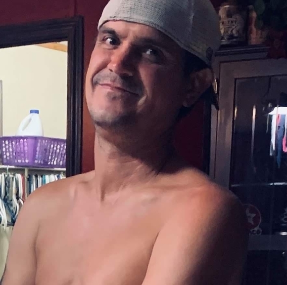 Meet your Posher, Jonathan - Picture 1 of 1